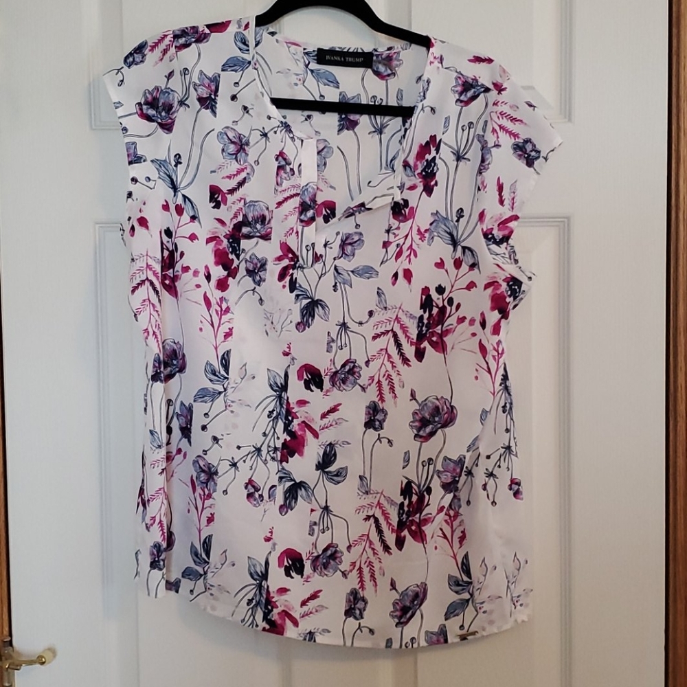 Cap sleeve blouse